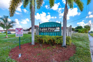 4766 Sunny Palm Cir, West Palm Beach, FL 33415, Sold 02/07/22