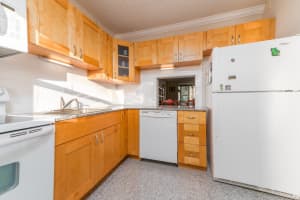 6005 Del Lago Cir, Sunrise, FL 33313, Sold 02/09/22