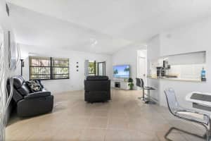 3 Via De Casas Sur, Boynton Beach, FL 33426, Sold 01/18/22