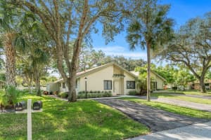 4152 Palm Forest Dr S, Delray Beach, FL 33445, Sold 01/20/22