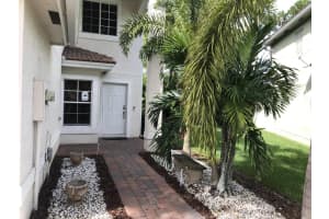 557 Alejandro Ln, Greenacres, FL 33413, Sold 01/28/22