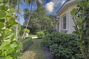 204 Sunset Rd, West Palm Beach, FL 33401, Sold 03/14/22