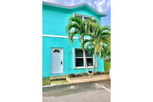 13519 S Indian River Dr, Jensen Beach, FL 34957, Sold 01/14/22