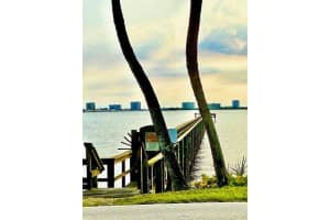 13519 S Indian River Dr, Jensen Beach, FL 34957, Sold 01/14/22