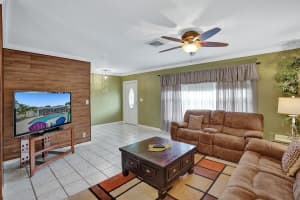 233 Sandpiper Ave, Royal Palm Beach, FL 33411, Sold 01/28/22