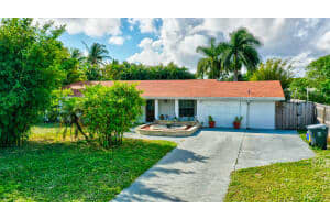 6933 Bayshore Dr, Lake Worth, FL 33462, Sold 02/28/22