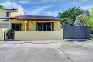 5653 NW 195th Terrace, Miami Gardens, FL 33055, Sold 01/27/22