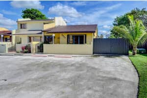 5653 NW 195th Terrace, Miami Gardens, FL 33055, Sold 01/27/22
