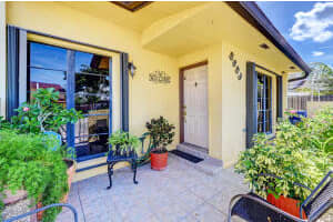 5653 NW 195th Terrace, Miami Gardens, FL 33055, Sold 01/27/22