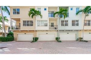 2409 San Pietro Cir, Palm Beach Gardens, FL 33410, Sold 01/18/22