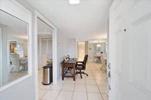801 Lake Shore Dr, West Palm Beach, FL 33403, Sold 04/15/22