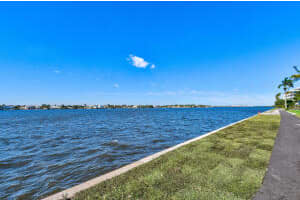 2180 Ibis Isle Rd, Palm Beach, FL 33480, Sold 01/28/22