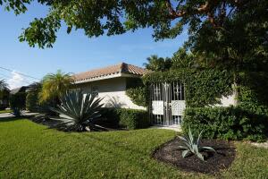 855 Berkley St, Boca Raton, FL 33487, Sold 03/08/22