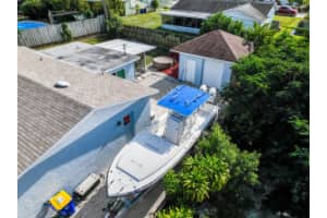 7386 SE Craig St, Hobe Sound, FL 33455, Sold 02/18/22