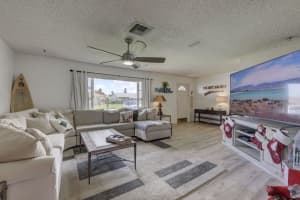 8207 NW 93rd Ave, Tamarac, FL 33321, Sold 02/18/22
