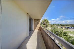 555 NW 4th Ave, Boca Raton, FL 33432, Sold 05/04/22