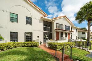 9777 Sills Dr E, Boynton Beach, FL 33437, Sold 02/03/22