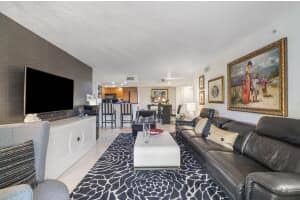 99 SE Mizner Blvd, Boca Raton, FL 33432, Sold 01/28/22