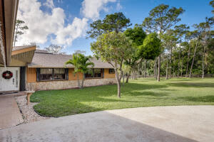 5751 Cougars Prowl, Lake Worth, FL 33449, Sold 04/22/22