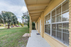 2235 2nd St SW, Vero Beach, FL 32962, Sold 01/28/22