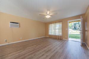 2235 2nd St SW, Vero Beach, FL 32962, Sold 01/28/22