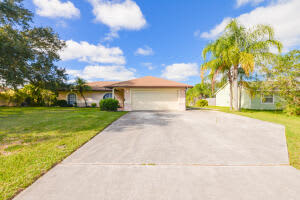 87 Sandalwood Dr, Fort Pierce, FL 34947, Sold 03/10/22