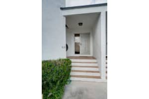 513 NW 36th Ave, Deerfield Beach, FL 33442, Sold 01/26/22