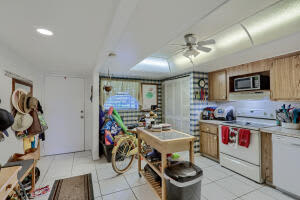 1036 US-1, North Palm Beach, FL 33408, Sold 04/04/22