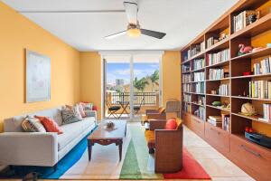 403 S Sapodilla Ave, West Palm Beach, FL 33401, Sold 03/18/22