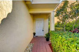 11942 Donlin Dr, Wellington, FL 33414, Sold 01/31/22