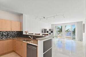 806 E Windward Way, Lake Worth, FL 33462, Sold 02/18/22