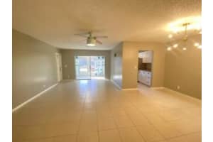 4710 NW 4th St, Delray Beach, FL 33445, Sold 02/10/22