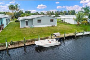 182 SE Paradise Pl, Stuart, FL 34997, Sold 03/23/22