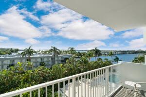 2860 S Ocean Blvd, Palm Beach, FL 33480, Sold 04/22/22