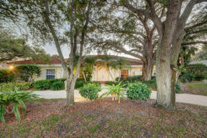 2765 Tecumseh Dr, West Palm Beach, FL 33409, Sold 02/23/22