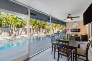 821 NW 8th Way, Boynton Beach, FL 33426, Sold 01/27/22