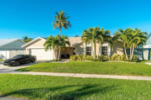 821 NW 8th Way, Boynton Beach, FL 33426, Sold 01/27/22
