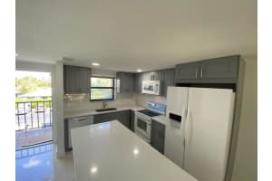 890 N Federal Hwy, Lantana, FL 33462, Sold 01/13/22
