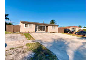 579 Tallulah Rd, Lake Worth, FL 33462, Sold 02/02/22