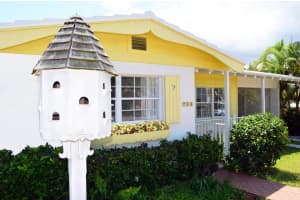 728 Flamingo Dr, West Palm Beach, FL 33401, Sold 04/01/22