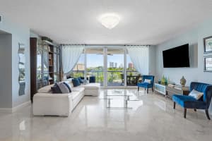 2051 SE 3rd St, Deerfield Beach, FL 33441, Sold 12/30/21