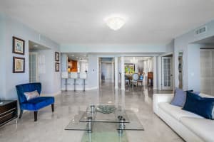 2051 SE 3rd St, Deerfield Beach, FL 33441, Sold 12/30/21