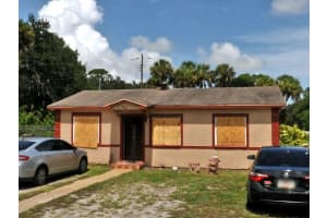 4700 Barcelona Ave, Fort Pierce, FL 34946, Sold 02/28/22