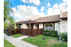 8350 NW 37th St, Sunrise, FL 33351, Sold 02/03/22