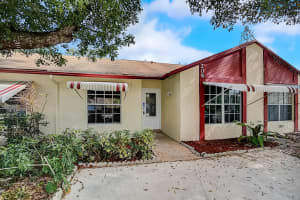 206 Palmetto Ct, Jupiter, FL 33458, Sold 06/03/22