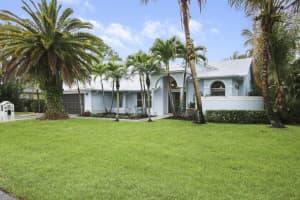 1046 SW Sand Oak Dr, Palm City, FL 34990, Sold 02/14/22