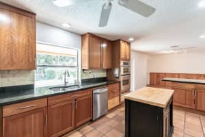 1041 Coral Dr, Boynton Beach, FL 33426, Sold 03/01/22