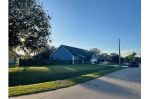 5300 Suson Ln, Fort Pierce, FL 34951, Sold 04/04/22