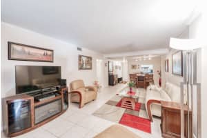 890 N Federal Hwy, Lantana, FL 33462, Sold 02/28/22