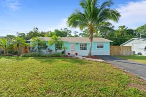 1012 Mohican Blvd, Jupiter, FL 33458, Sold 01/31/22